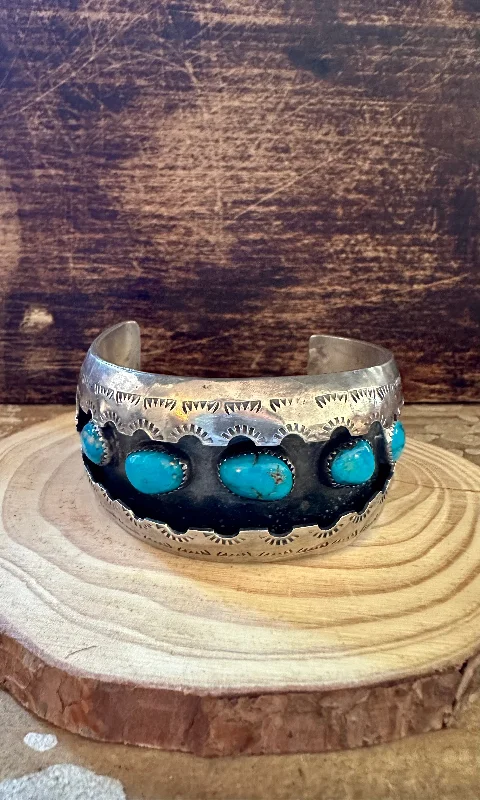 Retro Silver Bracelet-SHADOWBOX Vintage Navajo Turquoise and Silver Cuff • HK Hallmark