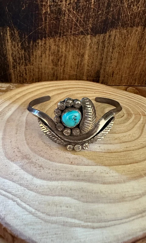 Women’s Adjustable Leather Bracelet-LEAFY APPLIQUE CUFF Navajo Turquoise Sterling Silver Cuff 16g