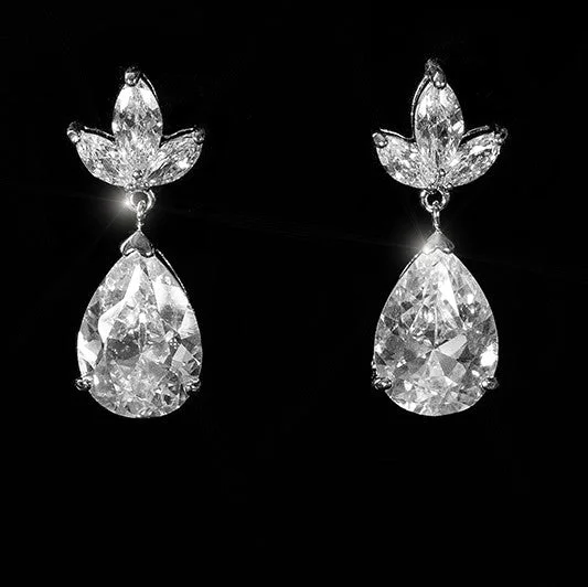 Geometric Shape Earrings-Mavis Classic Pear Drop Earrings | 6ct