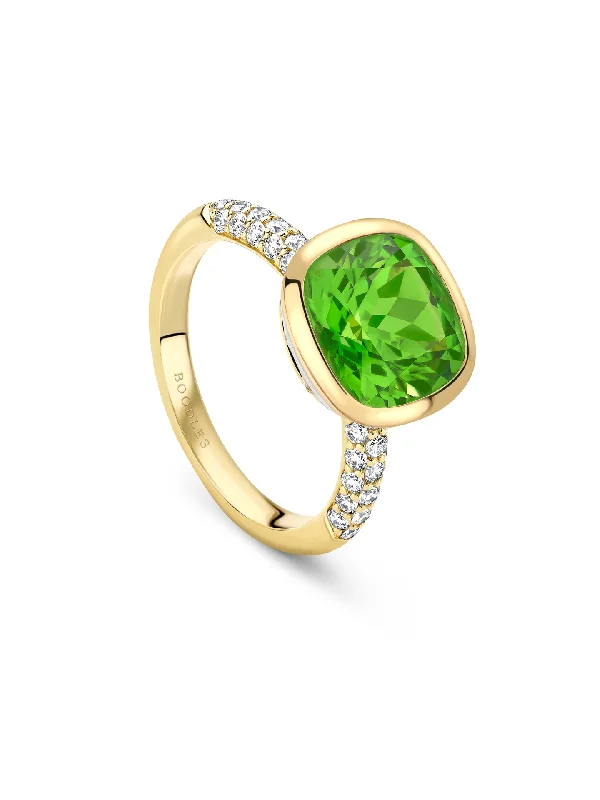 Gold Engagement Ring-Florentine Dolce Vita Cushion Peridot Yellow Gold Ring