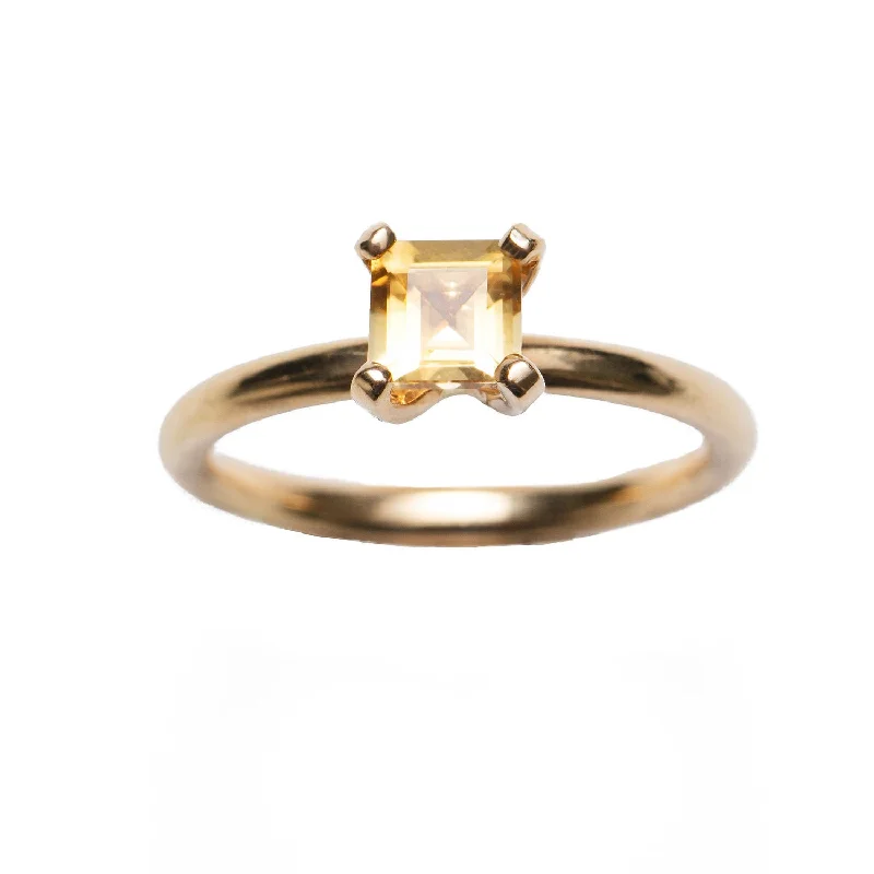 Women’s Pink Sapphire Ring-Petit Ingrid Ring Gold, Yellow